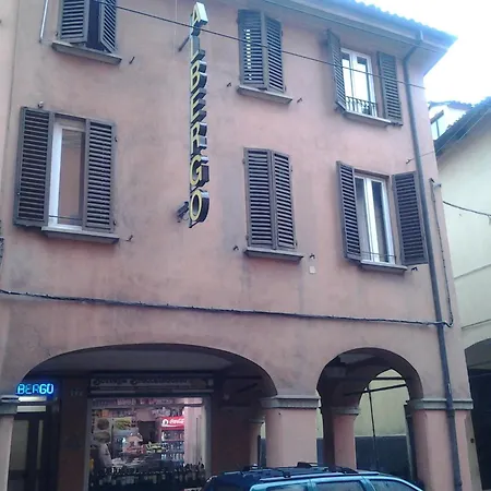 Perla فندق بولونيا