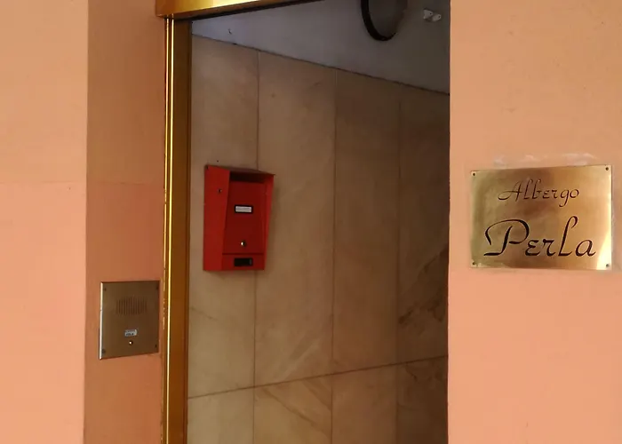 Perla Hotel *